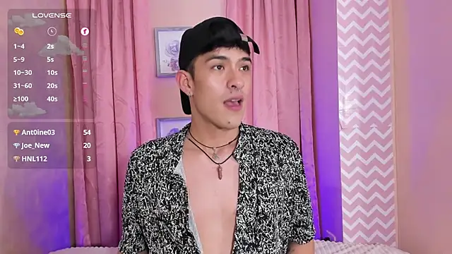 Snapshot of Ryan_Clark_ chatting on December 2024 11:50:01 PM Ryan Clark online show from December 2024 11:50:01 PM