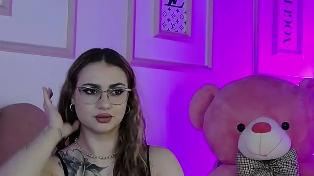 Abby  White online show from May 2026 04:45:01 PM