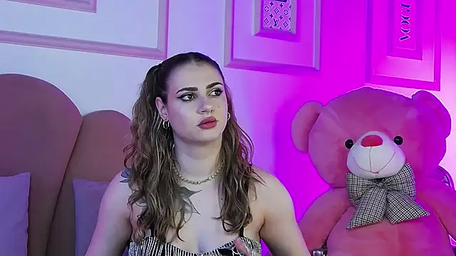 Abby  White online show from May 2026 04:28:01 PM