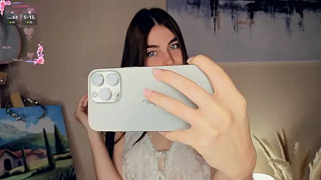 MaryJacksoon online show from October 2025 07:42:02 AM