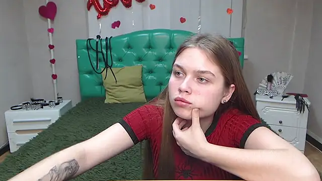 LaraPika online show from March 2025 03:21:01 PM