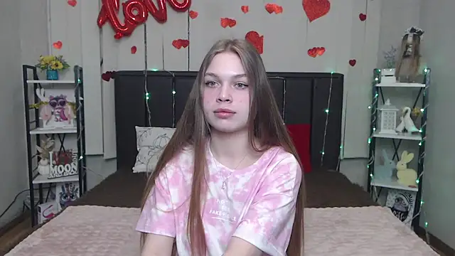 LaraPika online show from May 2026 05:12:01 AM