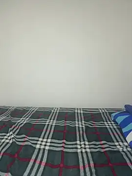 giuliana andrade online show from March 2025 01:07:01 PM