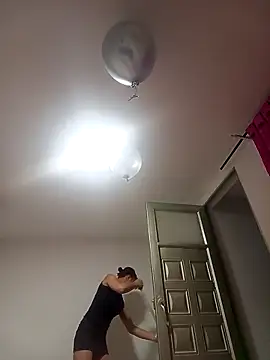 giuliana andrade online show from March 2025 10:45:02 PM