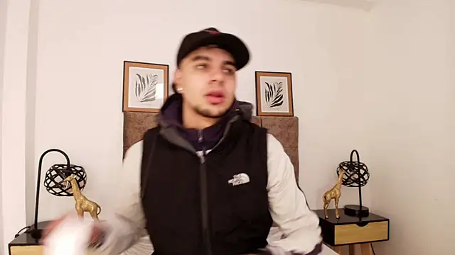 Amadeo Wild online show from January 2025 03:22:02 PM