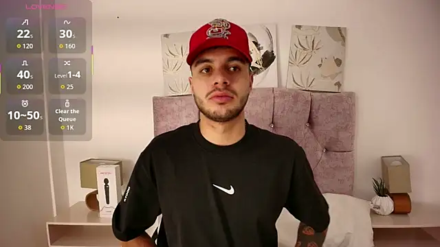 Amadeo Wild online show from September 2025 08:52:02 PM