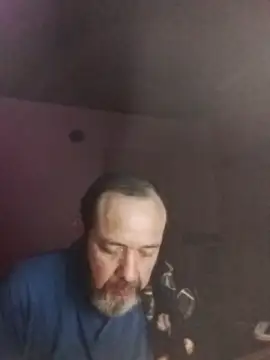 Leocesar37 online show from October 2025 06:56:01 AM