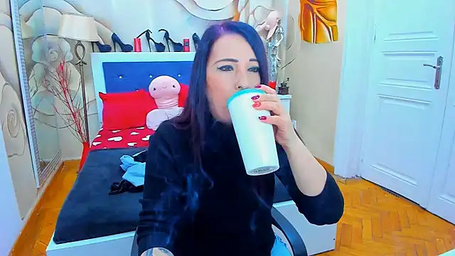 Snapshot of LauraSin chatting on February 2025 04:14:02 AM LauraSin online show from February 2025 04:14:02 AM