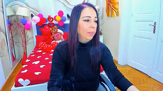 Snapshot of LauraSin chatting on February 2025 04:42:02 AM LauraSin online show from February 2025 04:42:02 AM