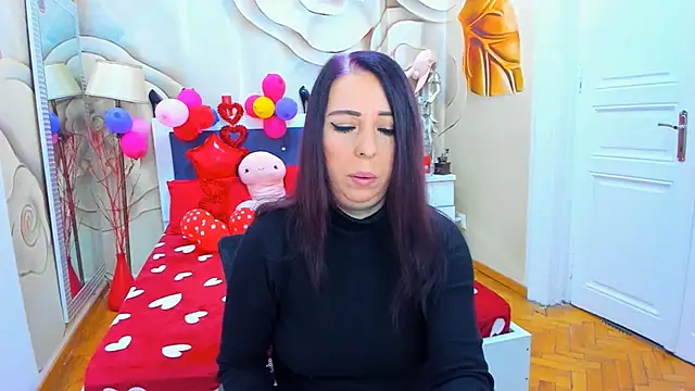 Snapshot of LauraSin chatting on February 2025 04:20:01 AM LauraSin online show from February 2025 04:20:01 AM