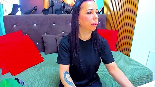 LauraSin online show from April 2026 03:22:01 AM