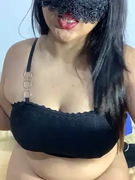 Jeroliee viyana online show from July 2026 06:50:01 PM