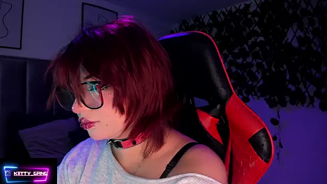 Snapshot of Kitty_Gang chatting on October 2025 02:01:02 AM Kitty Gang online show from October 2025 02:01:02 AM
