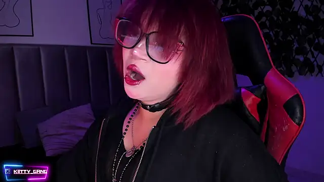 Snapshot of Kitty_Gang chatting on October 2025 02:01:01 AM Kitty Gang online show from October 2025 02:01:01 AM