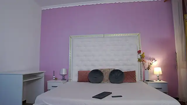 Lenna Paul online show from February 2026 05:01:02 AM