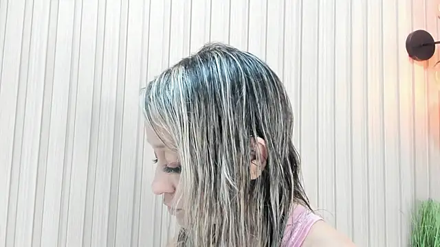 emma collson online show from February 2025 02:07:01 AM