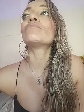 Snapshot of emma_collson chatting on March 2026 12:36:01 AM emma collson online show from March 2026 12:36:01 AM