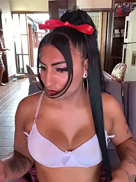 Snapshot of Brianna_Trans00 chatting on January 2025 05:18:02 AM Brianna Trans00 online show from January 2025 05:18:02 AM