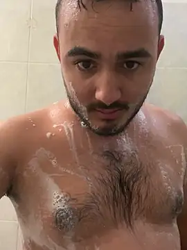 Snapshot of Robert_Pool chatting on March 2025 05:50:01 PM Robert Pool online show from March 2025 05:50:01 PM