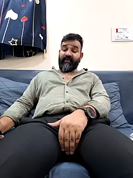 Snapshot of Fun_Guuy chatting on May 2026 03:45:02 AM Fun Guuy online show from May 2026 03:45:02 AM