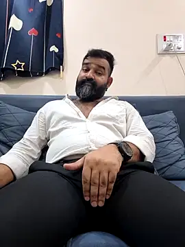 Snapshot of Fun_Guuy chatting on May 2026 05:23:01 AM Fun Guuy online show from May 2026 05:23:01 AM