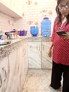 Snapshot of Saroj-Shah chatting on March 2025 05:05:02 PM Saroj-Shah online show from March 2025 05:05:02 PM