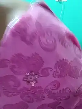 Snapshot of Saroj-Shah chatting on September 2025 06:03:01 AM Saroj-Shah online show from September 2025 06:03:01 AM