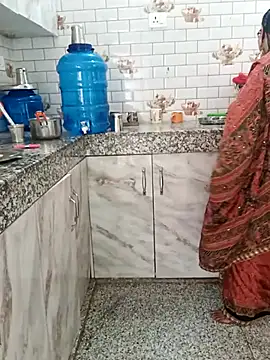 Snapshot of Saroj-Shah chatting on October 2025 05:28:02 AM Saroj-Shah online show from October 2025 05:28:02 AM