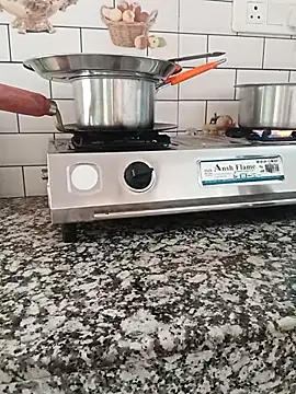 Snapshot of Saroj-Shah chatting on October 2025 04:59:02 AM Saroj-Shah online show from October 2025 04:59:02 AM