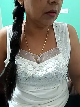 Snapshot of Saroj-Shah chatting on November 2025 03:05:01 AM Saroj-Shah online show from November 2025 03:05:01 AM