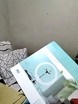 Snapshot of queenbboobs chatting on January 2025 07:29:01 PM queenbboobs online show from January 2025 07:29:01 PM