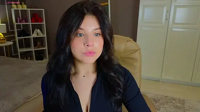 Jenna Adams  online show from September 2025 01:51:02 AM