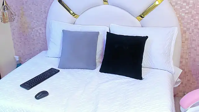 sophie 1 online show from February 2025 03:15:02 AM