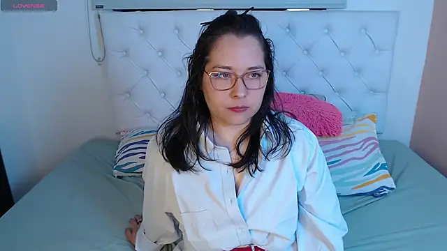 May Carlier online show from November 2025 03:50:01 AM