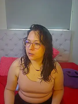 May Carlier online show from February 2026 07:21:02 PM