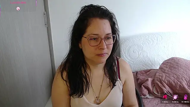 May Carlier online show from March 2026 08:42:01 PM
