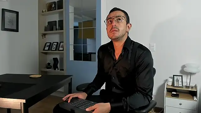 pablo-rincon95 online show from May 2026 12:11:02 PM