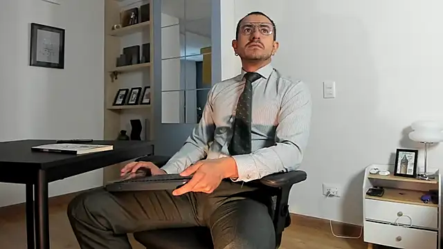 Snapshot of pablo-rincon95 chatting on July 2026 12:22:02 PM pablo-rincon95 online show from July 2026 12:22:02 PM