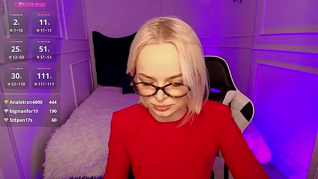 Snapshot of horny_blondiee chatting on January 2025 08:41:01 AM horny blondiee online show from January 2025 08:41:01 AM