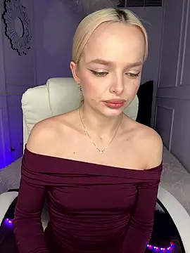 Snapshot of horny_blondiee chatting on January 2026 05:38:01 PM horny blondiee online show from January 2026 05:38:01 PM