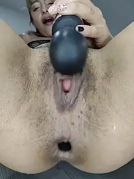 HottCandy21 online show from June 2026 07:06:02 PM