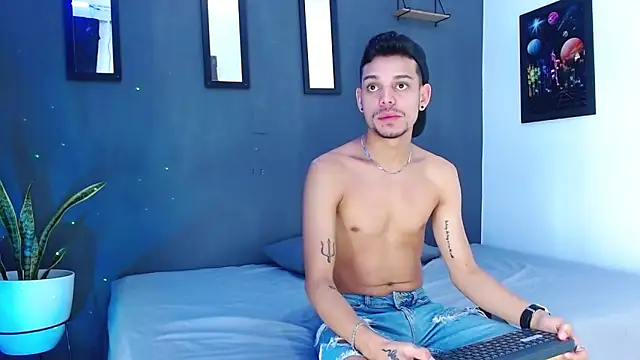 Snapshot of Friendsofeverything_ chatting on December 2024 11:52:02 AM Friendsofeverything online show from December 2024 11:52:02 AM