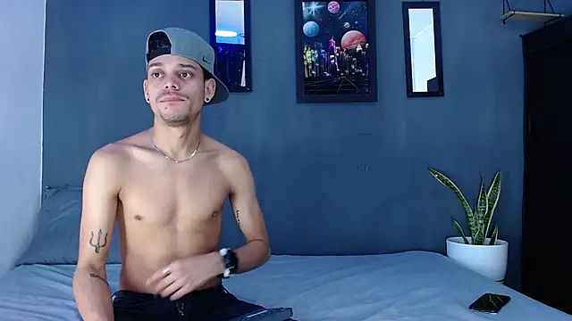 Snapshot of Friendsofeverything_ chatting on December 2024 02:28:02 PM Friendsofeverything online show from December 2024 02:28:02 PM