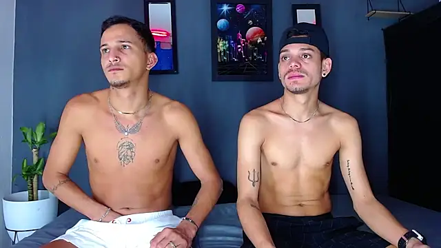 Snapshot of Friendsofeverything_ chatting on December 2024 03:05:02 PM Friendsofeverything online show from December 2024 03:05:02 PM