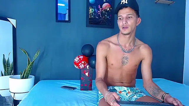 Snapshot of Friendsofeverything_ chatting on December 2024 03:37:01 PM Friendsofeverything online show from December 2024 03:37:01 PM