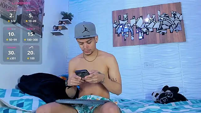 Snapshot of Friendsofeverything_ chatting on October 2025 12:58:01 PM Friendsofeverything online show from October 2025 12:58:01 PM