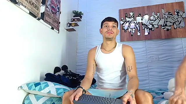 Snapshot of Friendsofeverything_ chatting on October 2025 02:59:02 PM Friendsofeverything online show from October 2025 02:59:02 PM