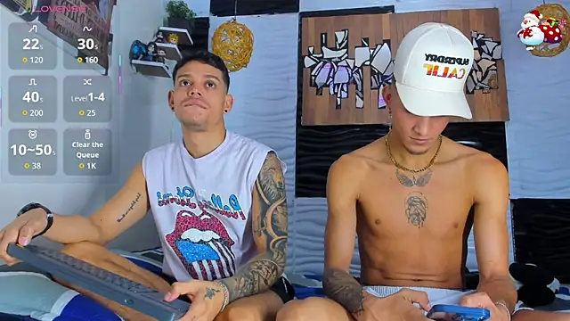 Snapshot of Friendsofeverything_ chatting on November 2025 12:48:01 PM Friendsofeverything online show from November 2025 12:48:01 PM