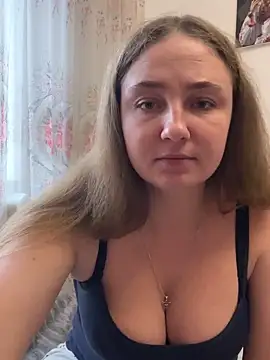 Joannakiss online show from November 2025 12:59:02 PM