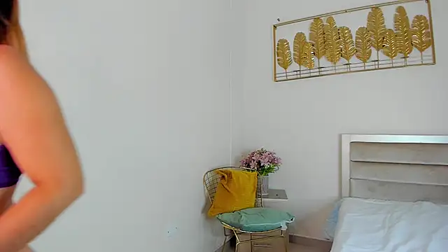 Mia hansper online show from January 2025 07:56:02 PM